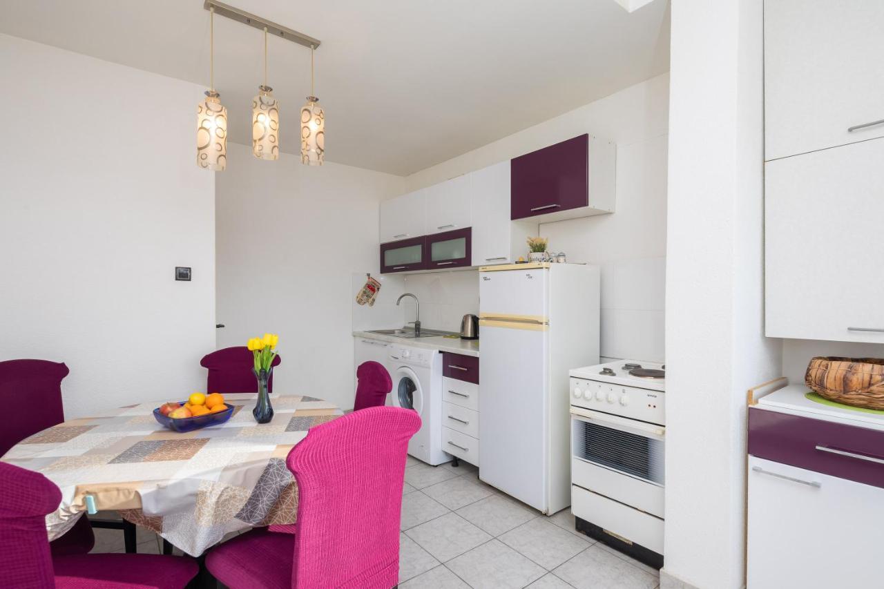 Edita - Apartment In Town Centre Makarska Buitenkant foto
