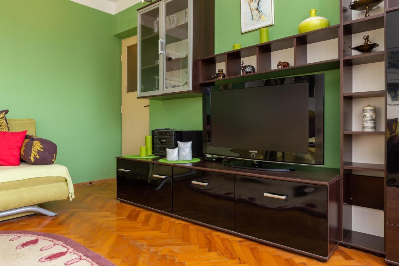 Edita - Apartment In Town Centre Makarska Buitenkant foto